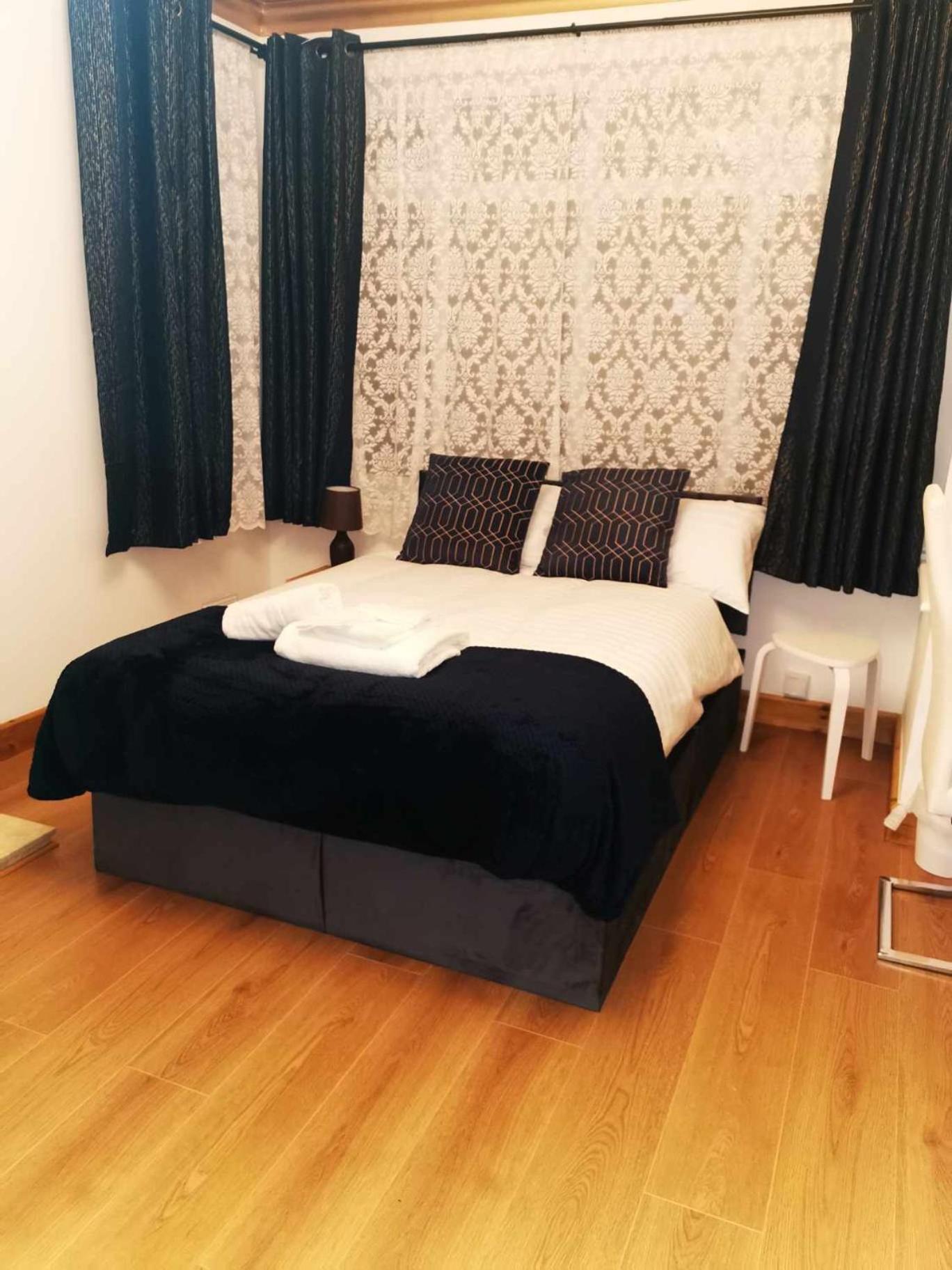 Uplands Grove Bungalow Ξενοδοχείο Γούλβερχαμπτον Εξωτερικό φωτογραφία