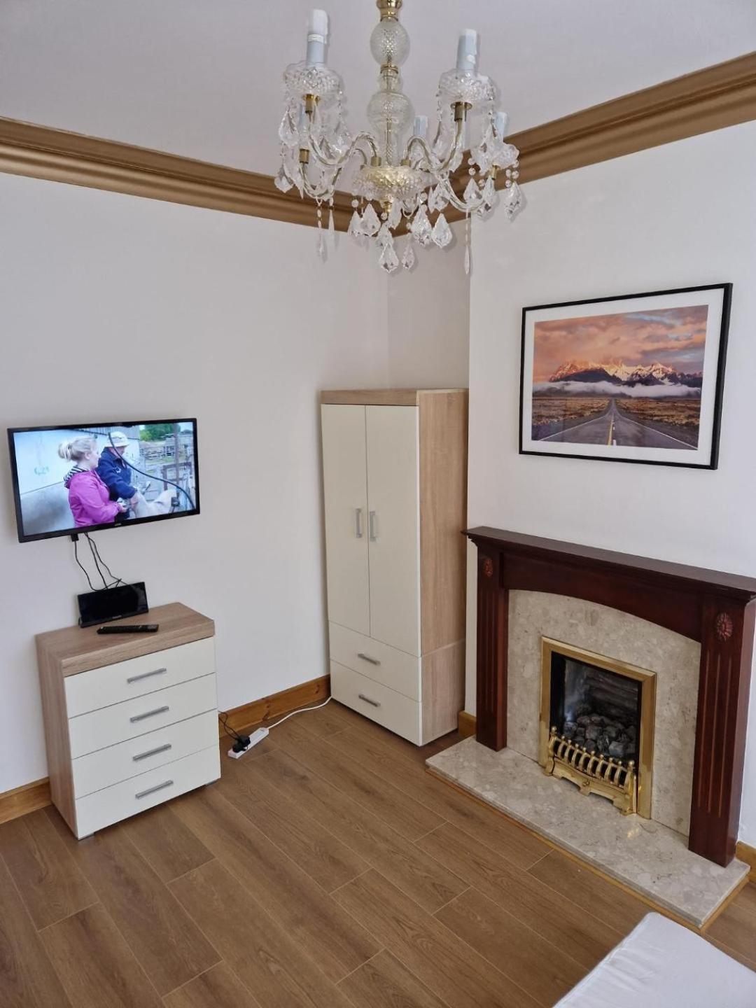 Uplands Grove Bungalow Ξενοδοχείο Γούλβερχαμπτον Εξωτερικό φωτογραφία