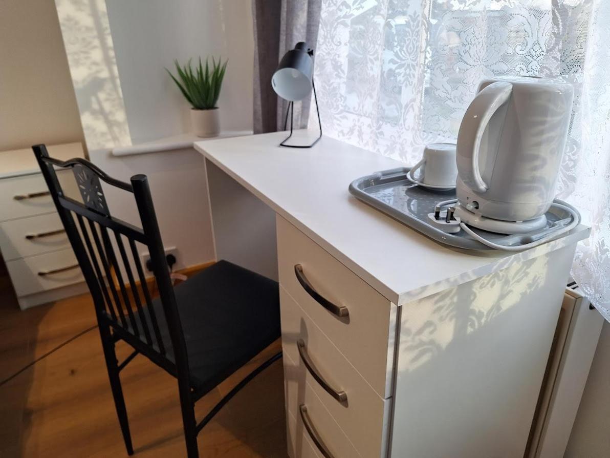 Uplands Grove Bungalow Ξενοδοχείο Γούλβερχαμπτον Εξωτερικό φωτογραφία