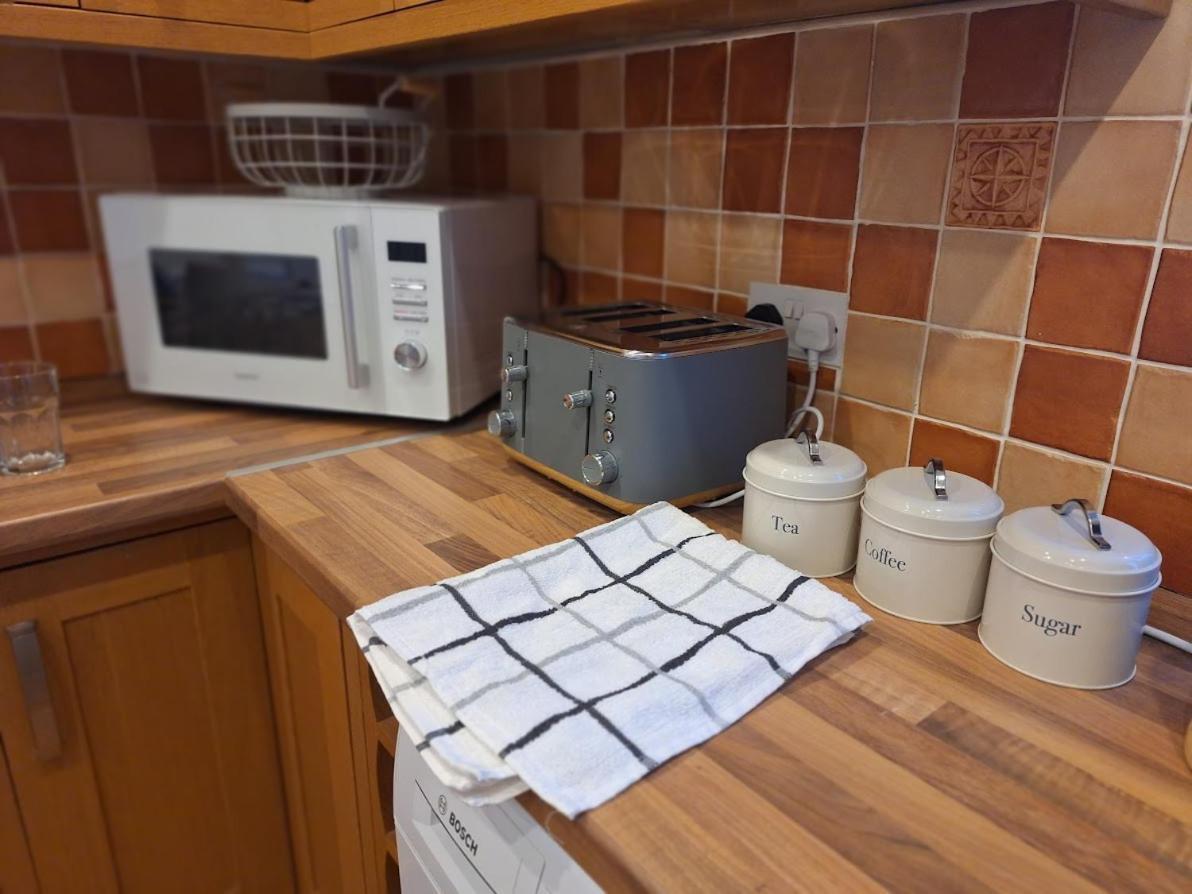 Uplands Grove Bungalow Ξενοδοχείο Γούλβερχαμπτον Εξωτερικό φωτογραφία