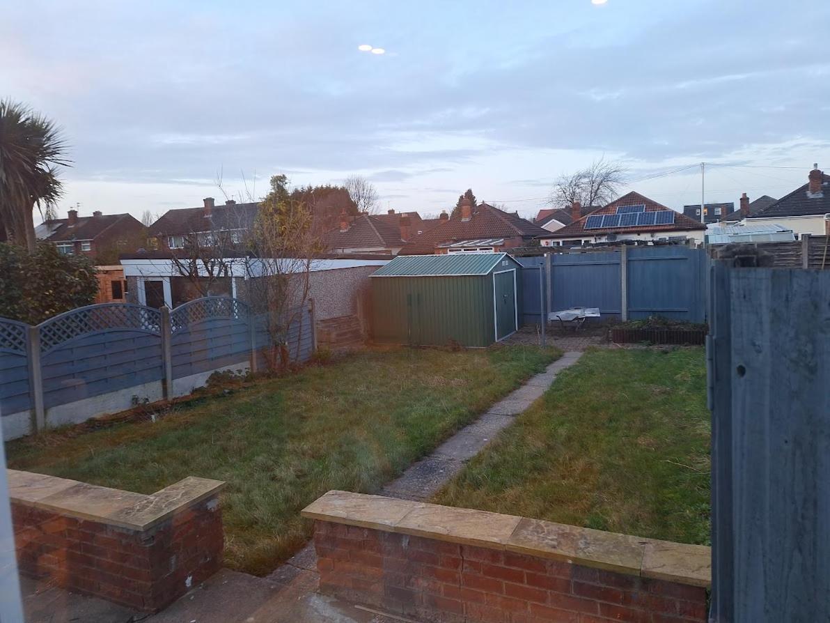 Uplands Grove Bungalow Ξενοδοχείο Γούλβερχαμπτον Εξωτερικό φωτογραφία
